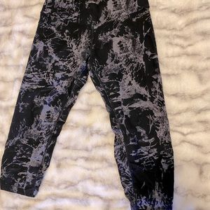 Calvin Klein Capri workout leggings